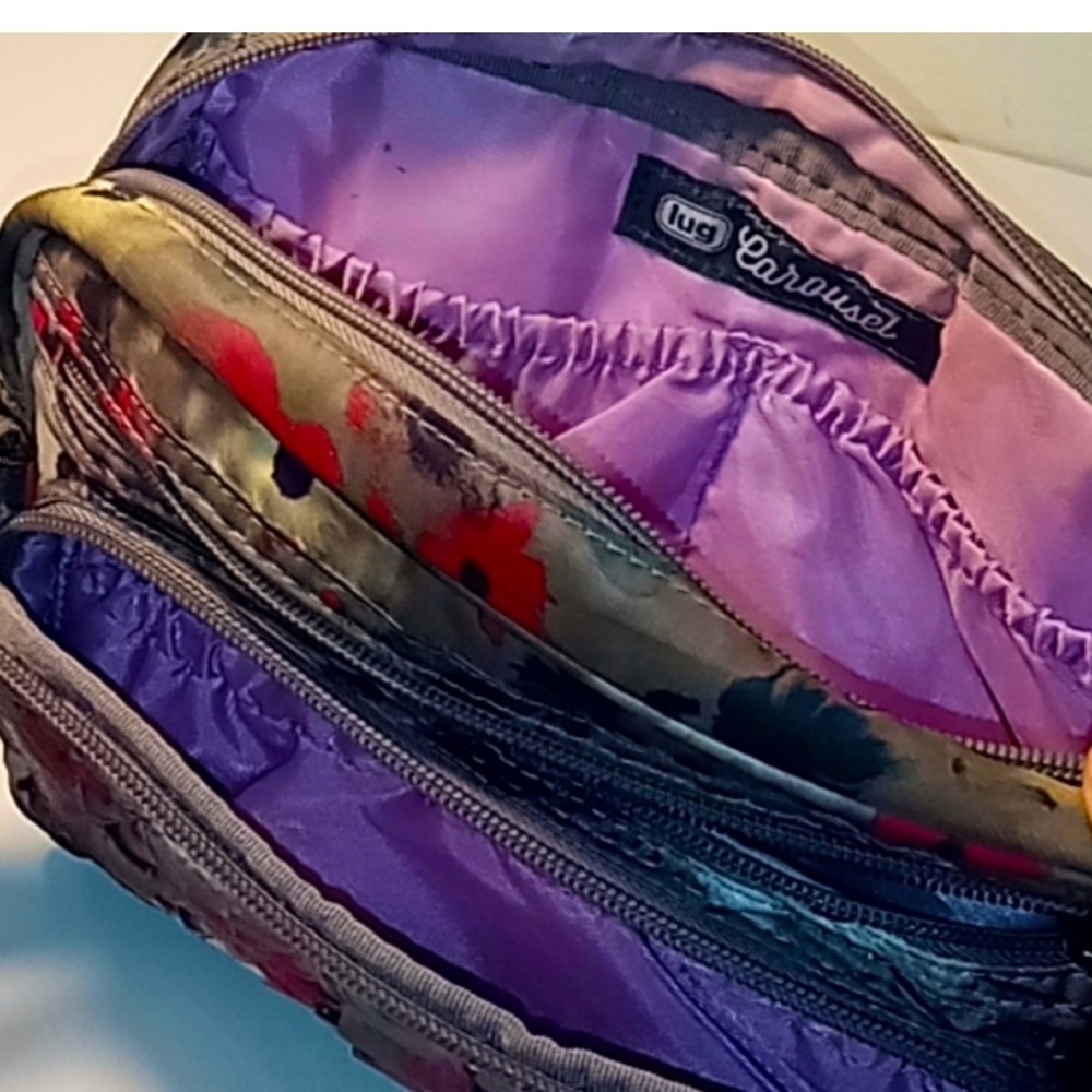 🌹🌹Lug Carousel Crossbody Bag🌹🌹 - Picture 3 of 10